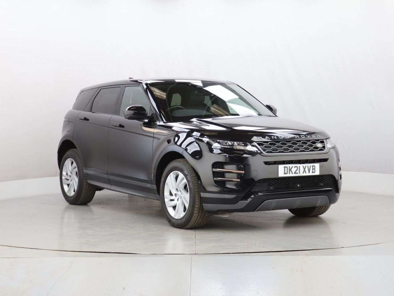 A 2021 LAND ROVER RANGE ROVER EVOQUE 2.0 D200 MHEV R-Dynamic S SUV 5dr Diesel Auto 4WD Euro 6 (s/s) (204 ps) A 2021 LAND ROVER RANGE ROVER EVOQUE 2.0 D200 MHEV R-Dynamic S SUV 5dr Diesel Auto 4WD Euro 6 (s/s) (204 ps)