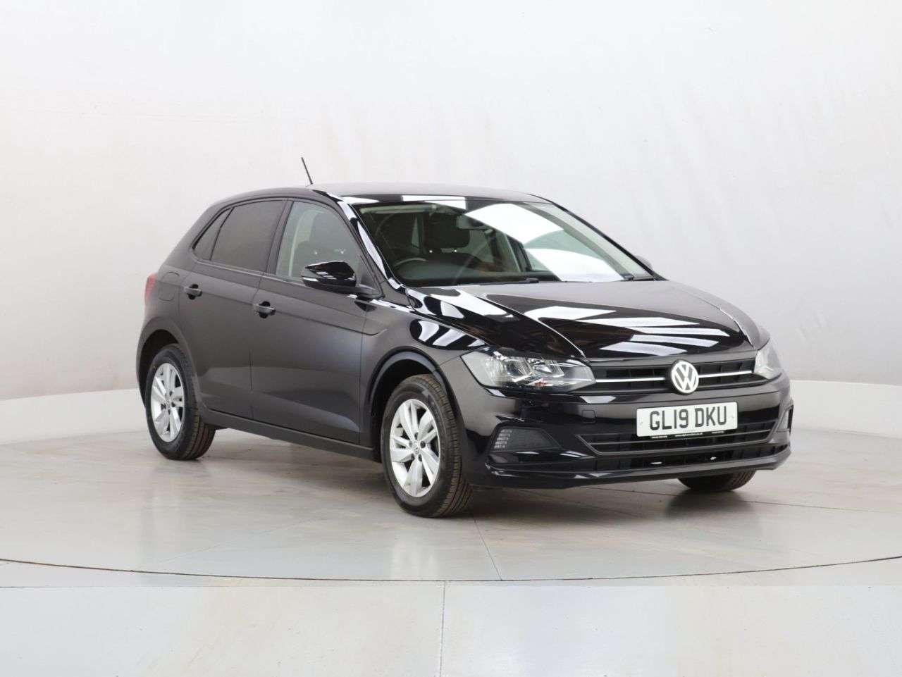 A 2019 VOLKSWAGEN POLO 1.0 EVO SE Hatchback 5dr Petrol Manual Euro 6 (s/s) (65 ps) A 2019 VOLKSWAGEN POLO 1.0 EVO SE Hatchback 5dr Petrol Manual Euro 6 (s/s) (65 ps)
