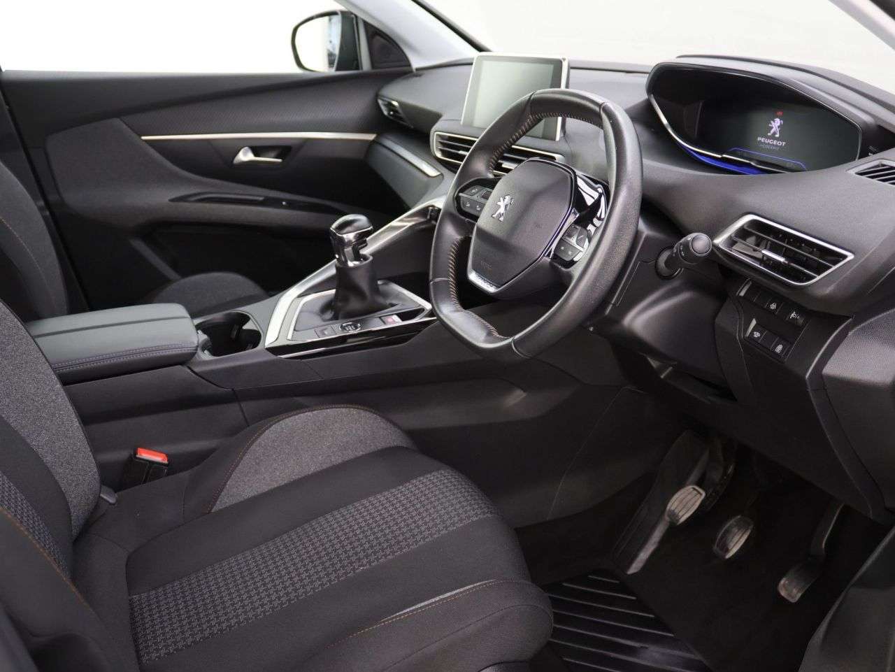 2022 PEUGEOT 5008 2022 PEUGEOT 5008