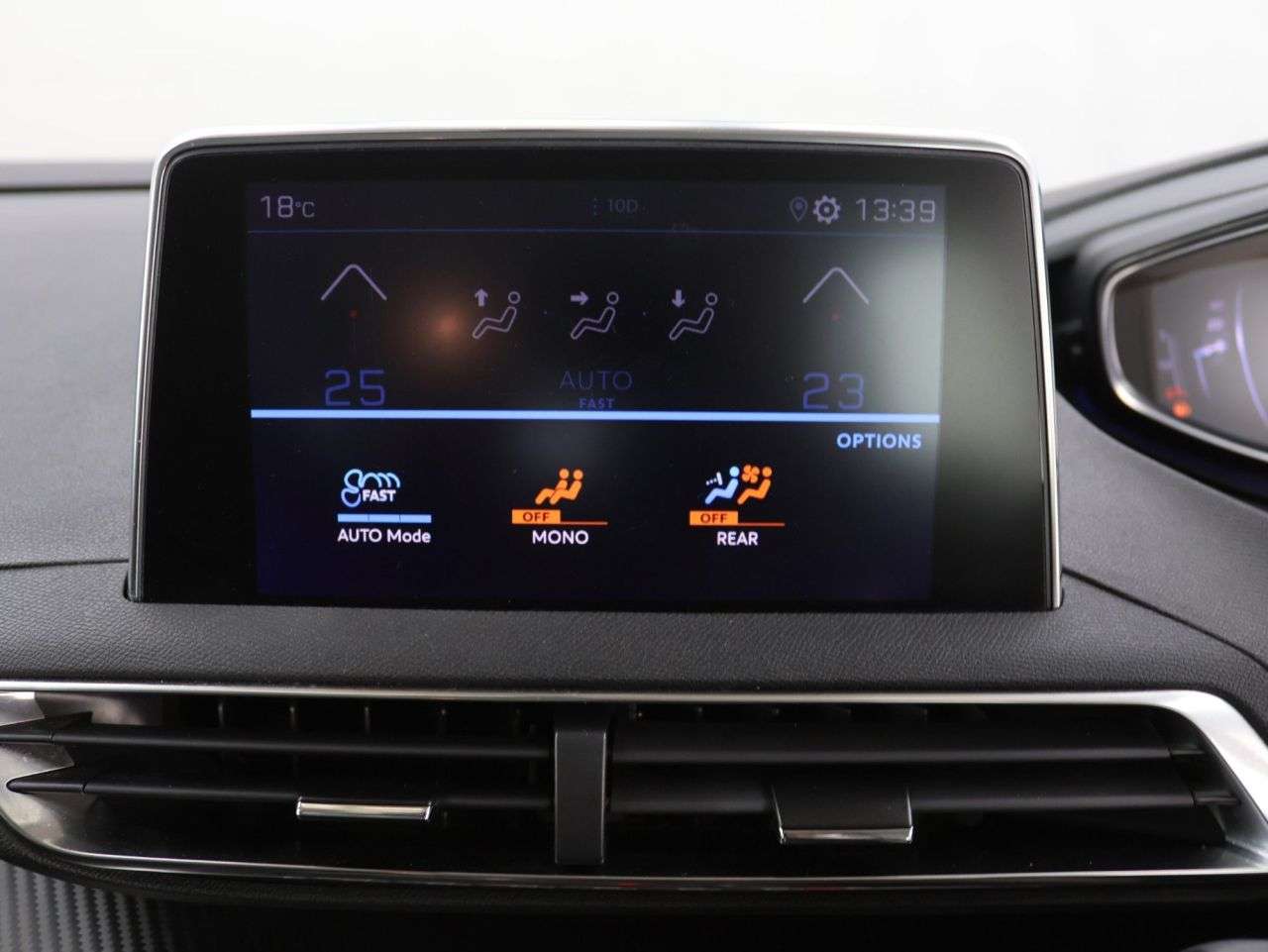 2022 PEUGEOT 5008 2022 PEUGEOT 5008