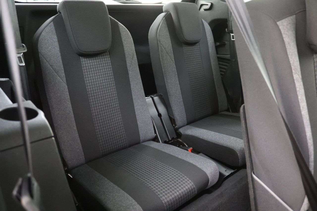 2022 PEUGEOT 5008 2022 PEUGEOT 5008