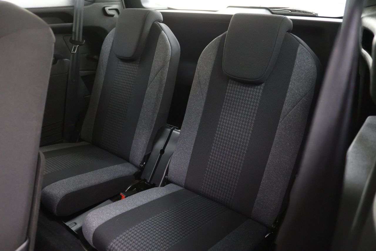 2022 PEUGEOT 5008 2022 PEUGEOT 5008