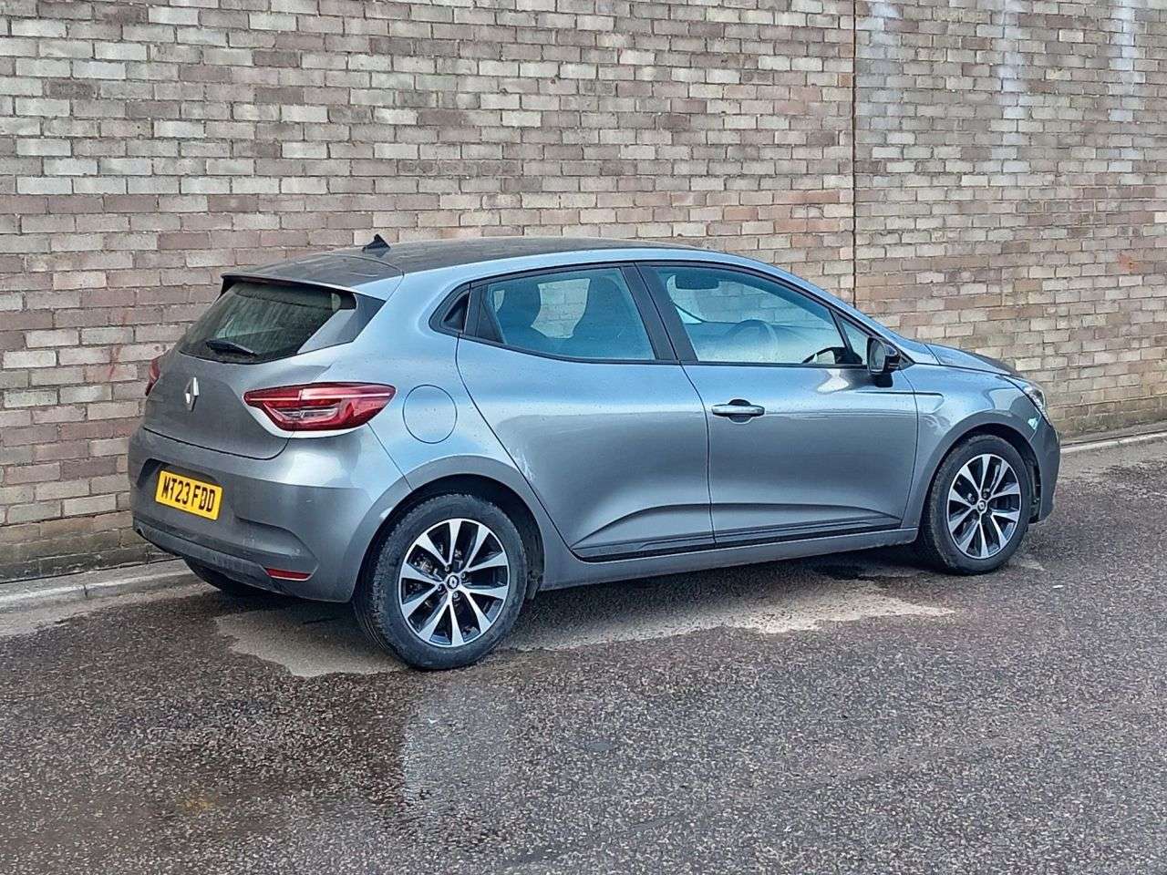 A 2023 RENAULT CLIO 1.0 TCe Evolution Hatchback 5dr Petrol Manual Euro 6 (s/s) (90 ps) A 2023 RENAULT CLIO 1.0 TCe Evolution Hatchback 5dr Petrol Manual Euro 6 (s/s) (90 ps)
