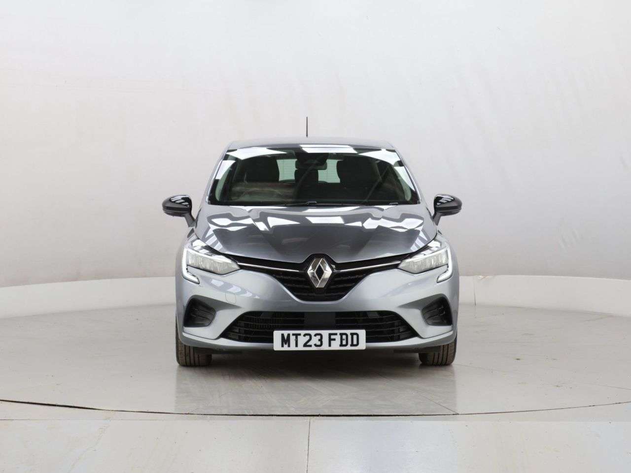 A 2023 RENAULT CLIO 1.0 TCe Evolution Hatchback 5dr Petrol Manual Euro 6 (s/s) (90 ps) A 2023 RENAULT CLIO 1.0 TCe Evolution Hatchback 5dr Petrol Manual Euro 6 (s/s) (90 ps)