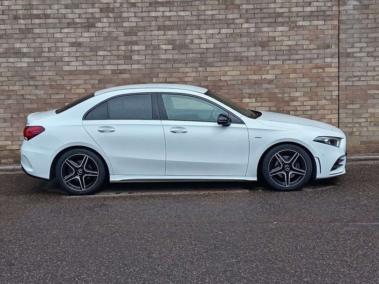 A 2022 MERCEDES-BENZ A CLASS 1.3 A200 AMG Line Edition (Executive) Saloon 4dr Petrol 7G-DCT Euro 6 (s/s) A 2022 MERCEDES-BENZ A CLASS 1.3 A200 AMG Line Edition (Executive) Saloon 4dr Petrol 7G-DCT Euro 6 (s/s)