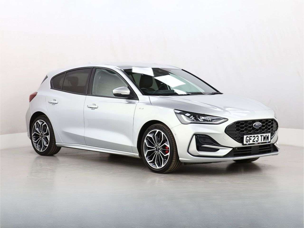 A 2023 FORD FOCUS 1.0T EcoBoost ST-Line X Hatchback 5dr Petrol Manual Euro 6 (s/s) (125 ps) A 2023 FORD FOCUS 1.0T EcoBoost ST-Line X Hatchback 5dr Petrol Manual Euro 6 (s/s) (125 ps)
