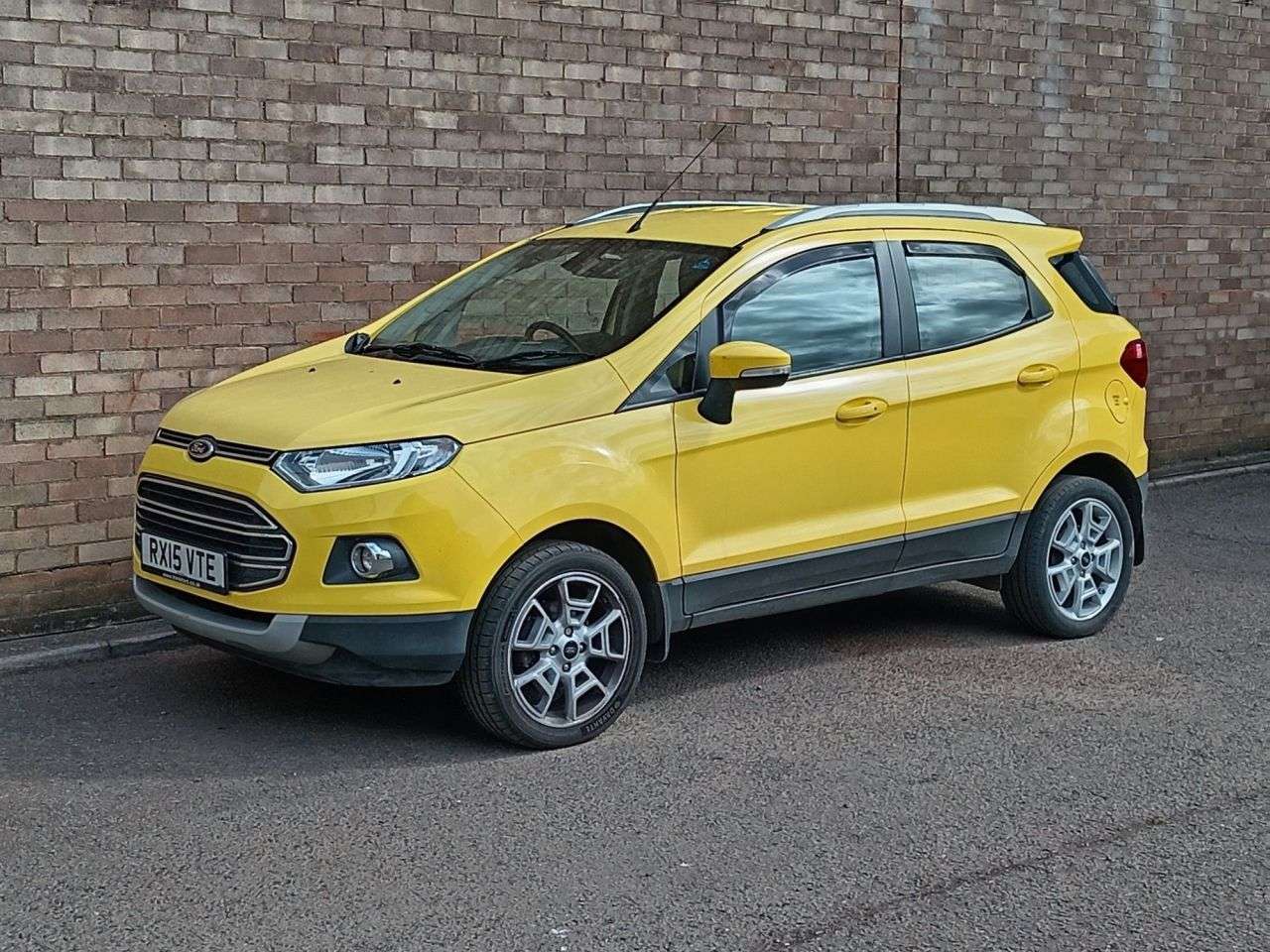 A 2015 FORD ECOSPORT 1.5 TDCi Titanium SUV 5dr Diesel Manual 2WD Euro 5 (90 ps) SUV A 2015 FORD ECOSPORT 1.5 TDCi Titanium SUV 5dr Diesel Manual 2WD Euro 5 (90 ps) SUV