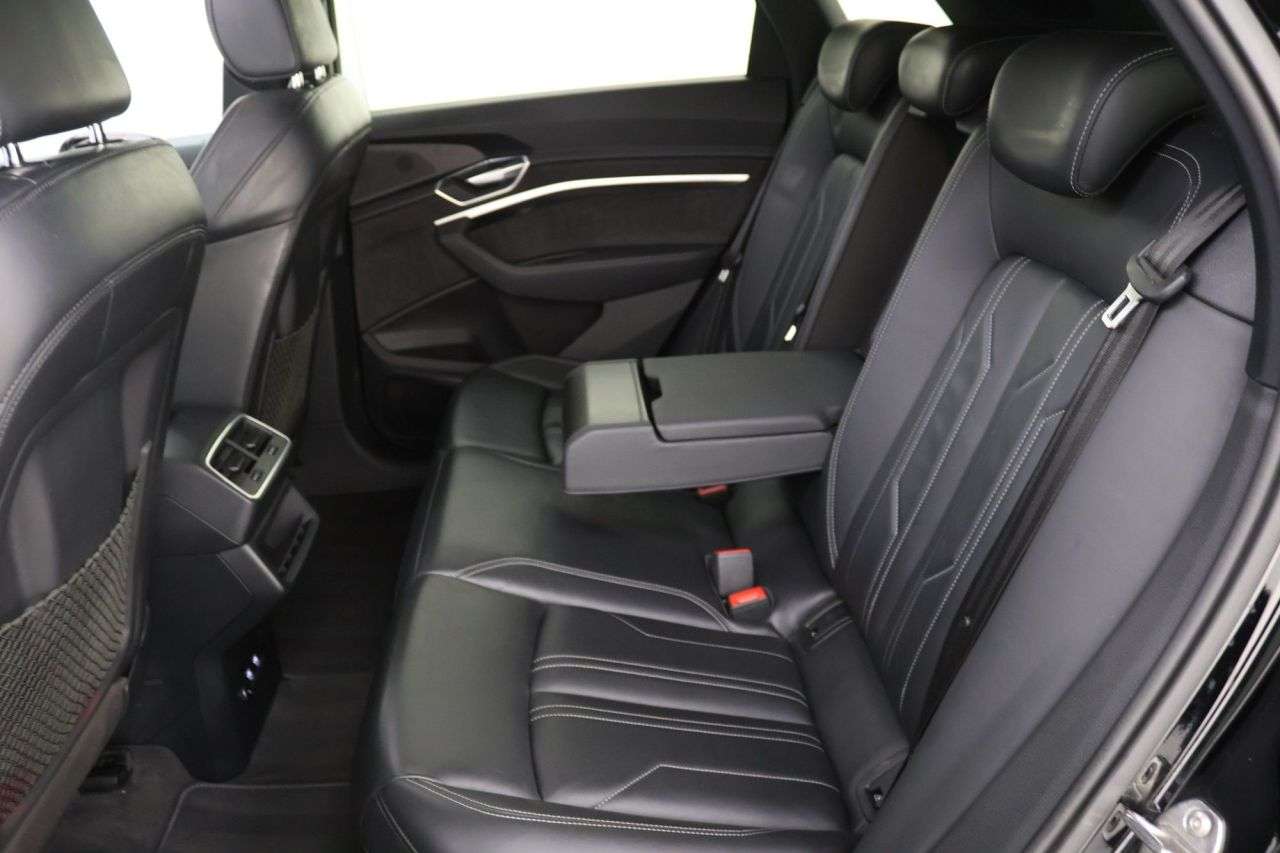 2020 AUDI E-TRON 2020 AUDI E-TRON