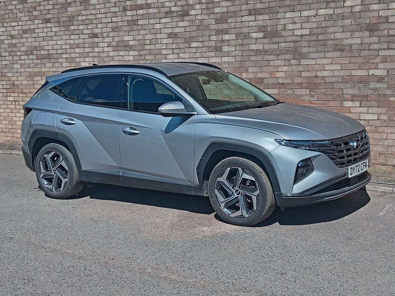 A 2022 HYUNDAI TUCSON 1.6 h T-GDi 13.8kWh Premium SUV 5dr Petrol Plug-in Hybrid Auto 4WD Euro 6 ( A 2022 HYUNDAI TUCSON 1.6 h T-GDi 13.8kWh Premium SUV 5dr Petrol Plug-in Hybrid Auto 4WD Euro 6 (