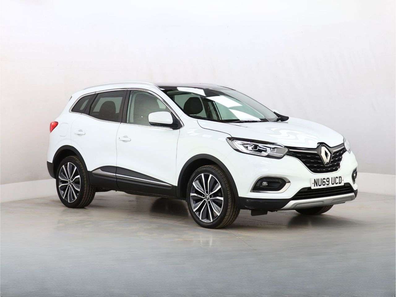 A 2019 RENAULT KADJAR 1.3 TCe S Edition SUV 5dr Petrol Manual Euro 6 (s/s) (140 ps) A 2019 RENAULT KADJAR 1.3 TCe S Edition SUV 5dr Petrol Manual Euro 6 (s/s) (140 ps)