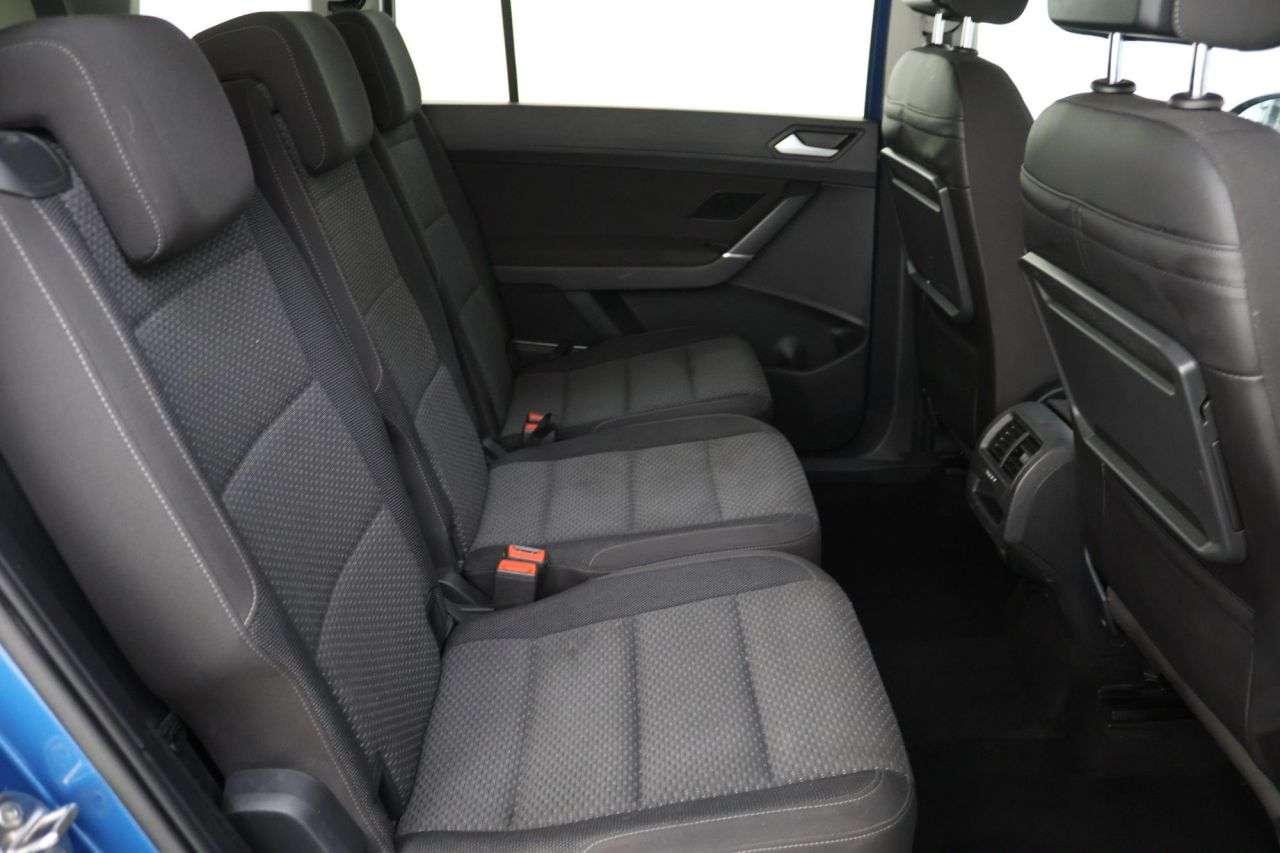 2021 VOLKSWAGEN TOURAN 2021 VOLKSWAGEN TOURAN