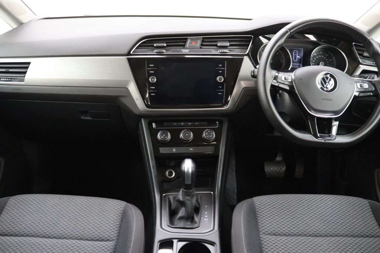 2021 VOLKSWAGEN TOURAN 2021 VOLKSWAGEN TOURAN