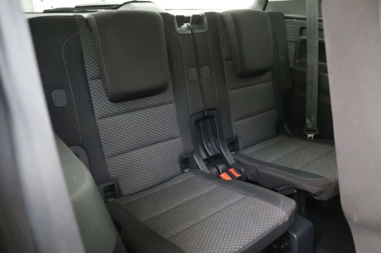 2021 VOLKSWAGEN TOURAN 2021 VOLKSWAGEN TOURAN