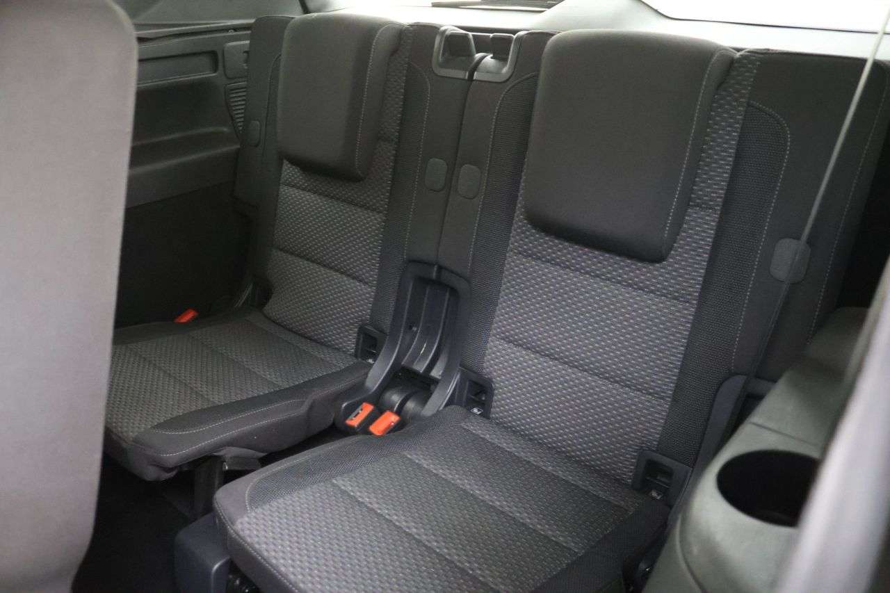 2021 VOLKSWAGEN TOURAN 2021 VOLKSWAGEN TOURAN