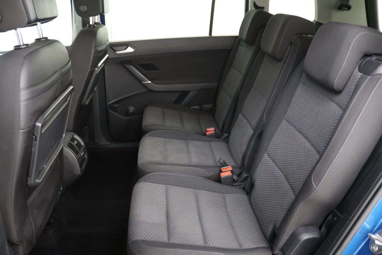 2021 VOLKSWAGEN TOURAN 2021 VOLKSWAGEN TOURAN
