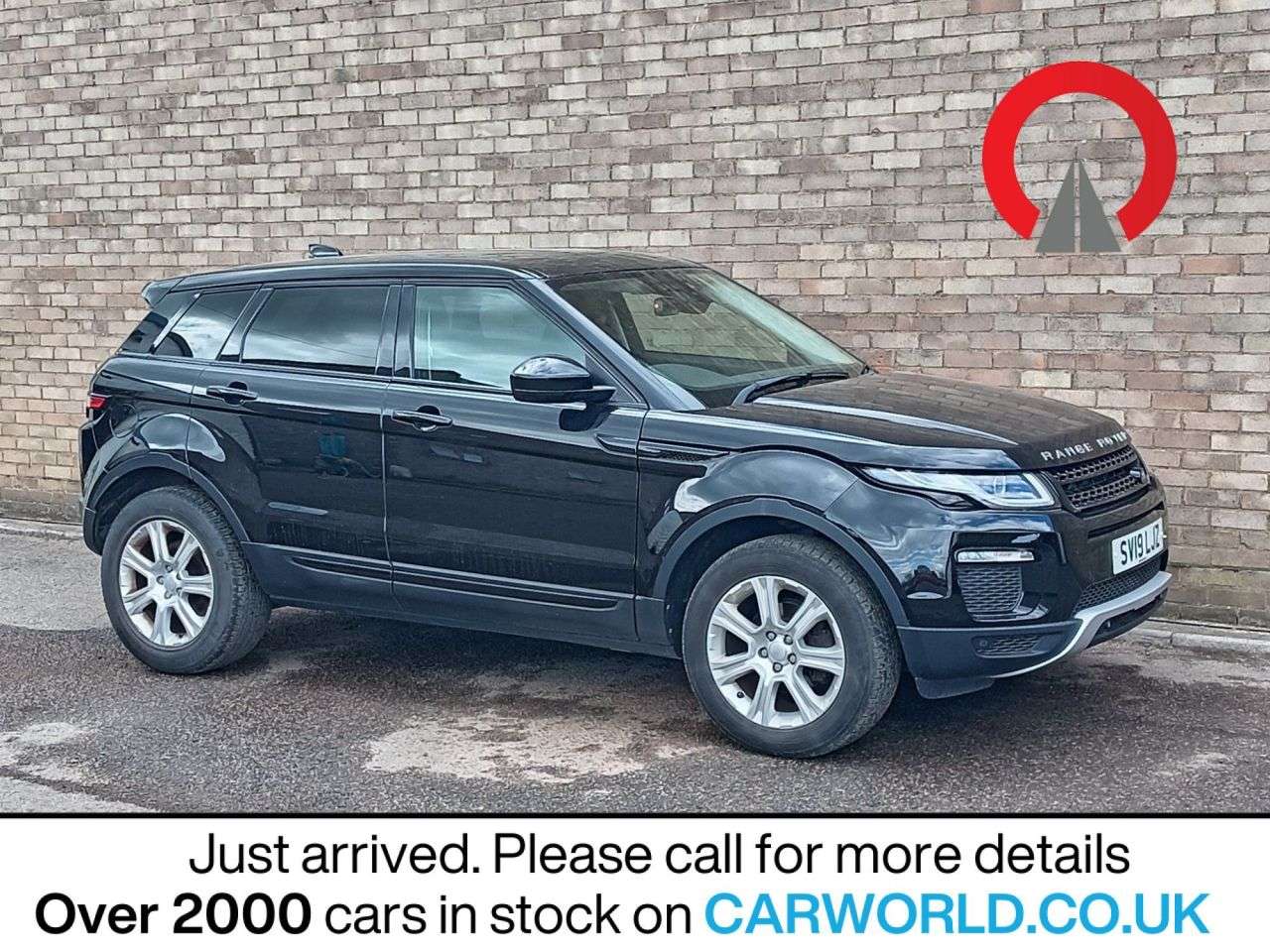 A 2019 LAND ROVER RANGE ROVER EVOQUE 2.0 eD4 SE Tech SUV 5dr Diesel Manual FWD Euro 6 (s/s) (150 ps) A 2019 LAND ROVER RANGE ROVER EVOQUE 2.0 eD4 SE Tech SUV 5dr Diesel Manual FWD Euro 6 (s/s) (150 ps)