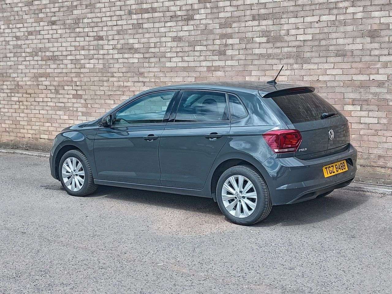 A 2021 VOLKSWAGEN POLO 1.6 TDI SEL Hatchback 5dr Diesel Manual Euro 6 (s/s) (95 ps) A 2021 VOLKSWAGEN POLO 1.6 TDI SEL Hatchback 5dr Diesel Manual Euro 6 (s/s) (95 ps)