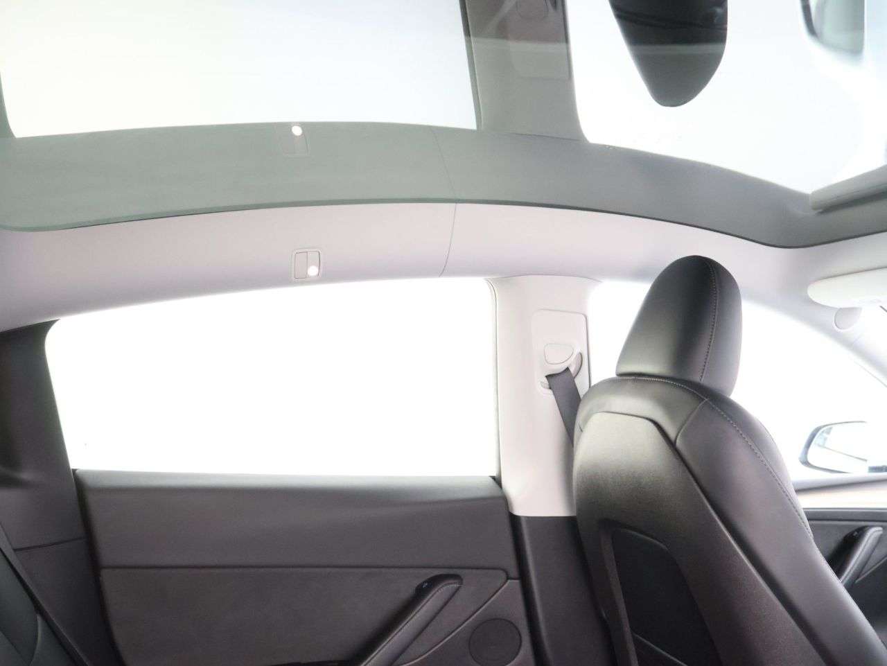 A 2023 TESLA MODEL Y (Dual Motor) Long Range SUV 5dr Electric Auto 4WDE (384 bhp) A 2023 TESLA MODEL Y (Dual Motor) Long Range SUV 5dr Electric Auto 4WDE (384 bhp)