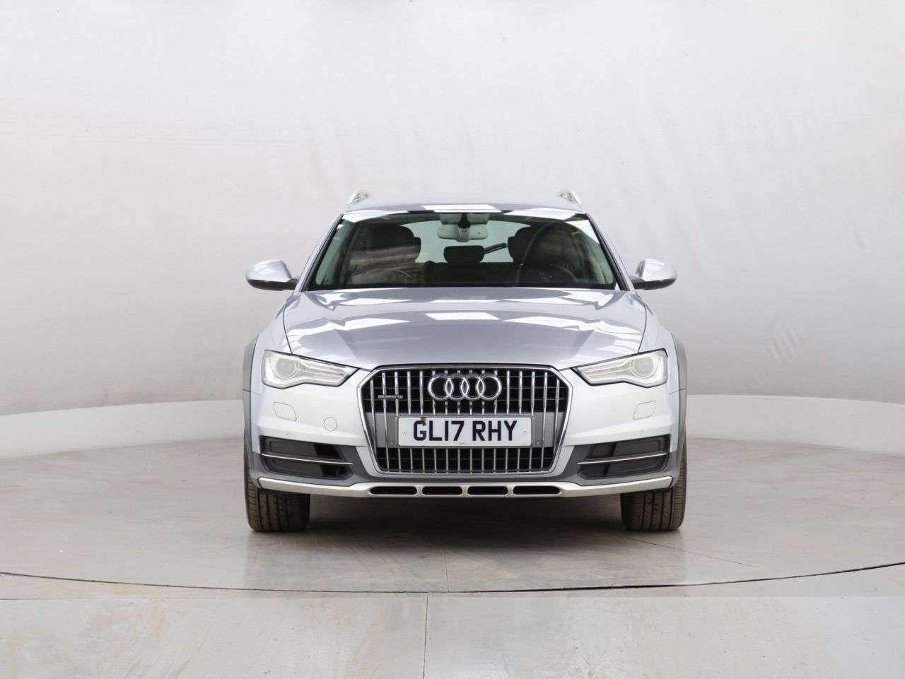 A 2017 AUDI A6 ALLROAD 3.0 TDI V6 Estate 5dr Diesel S Tronic quattro Euro 6 (s/s) (218 ps) A 2017 AUDI A6 ALLROAD 3.0 TDI V6 Estate 5dr Diesel S Tronic quattro Euro 6 (s/s) (218 ps)