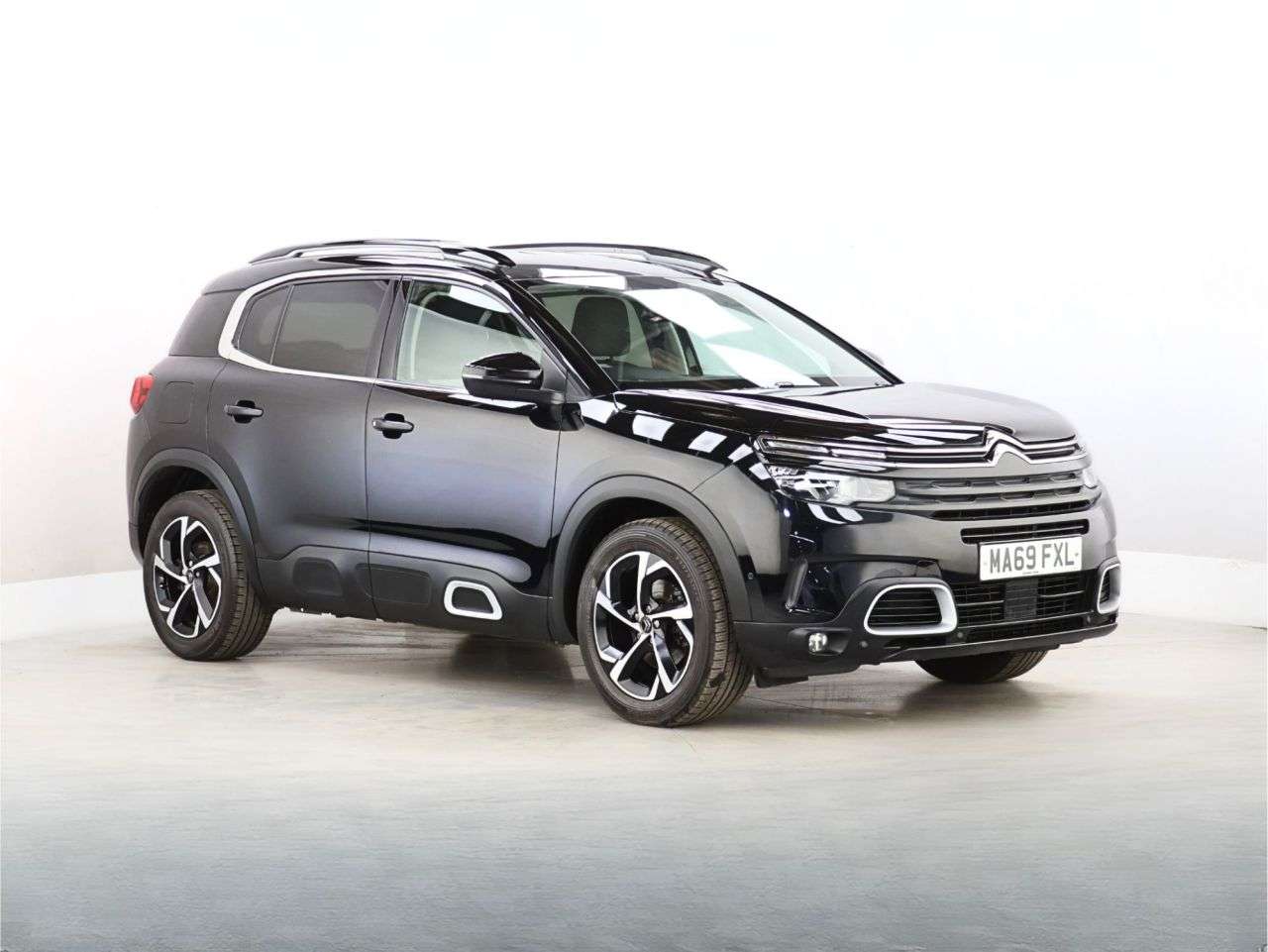 A 2019 CITROEN C5 AIRCROSS 1.6 PureTech Flair SUV 5dr Petrol EAT8 Euro 6 (s/s) (180 ps) A 2019 CITROEN C5 AIRCROSS 1.6 PureTech Flair SUV 5dr Petrol EAT8 Euro 6 (s/s) (180 ps)