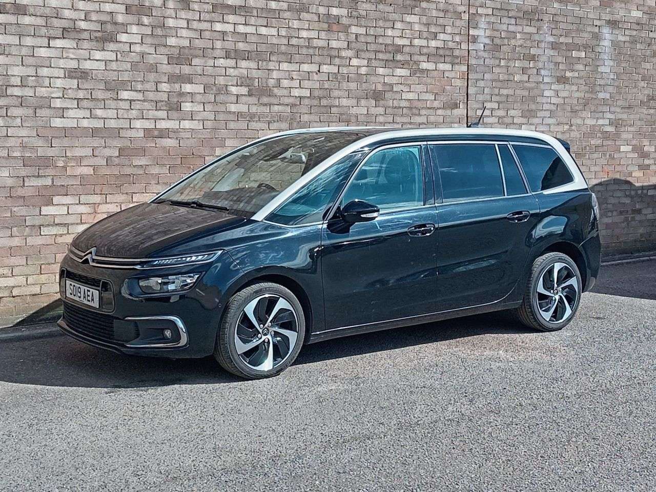 A 2019 CITROEN GRAND C4 SPACETOURER 2.0 BlueHDi Flair MPV 5dr Diesel EAT8 Euro 6 (s/s) (160 ps) A 2019 CITROEN GRAND C4 SPACETOURER 2.0 BlueHDi Flair MPV 5dr Diesel EAT8 Euro 6 (s/s) (160 ps)