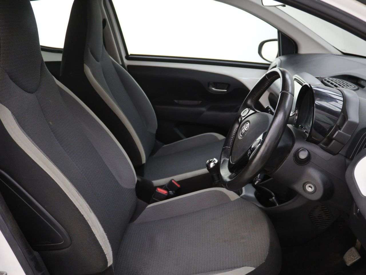 2021 TOYOTA AYGO 2021 TOYOTA AYGO