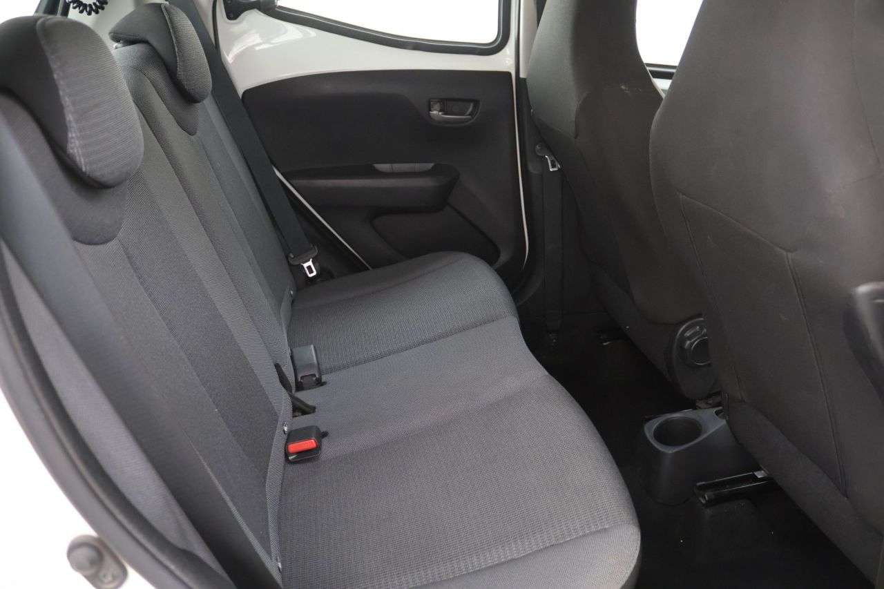 2021 TOYOTA AYGO 2021 TOYOTA AYGO