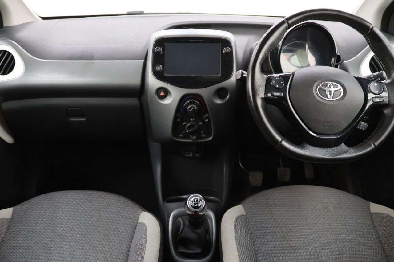 2021 TOYOTA AYGO 2021 TOYOTA AYGO