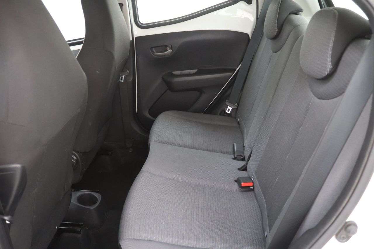 2021 TOYOTA AYGO 2021 TOYOTA AYGO