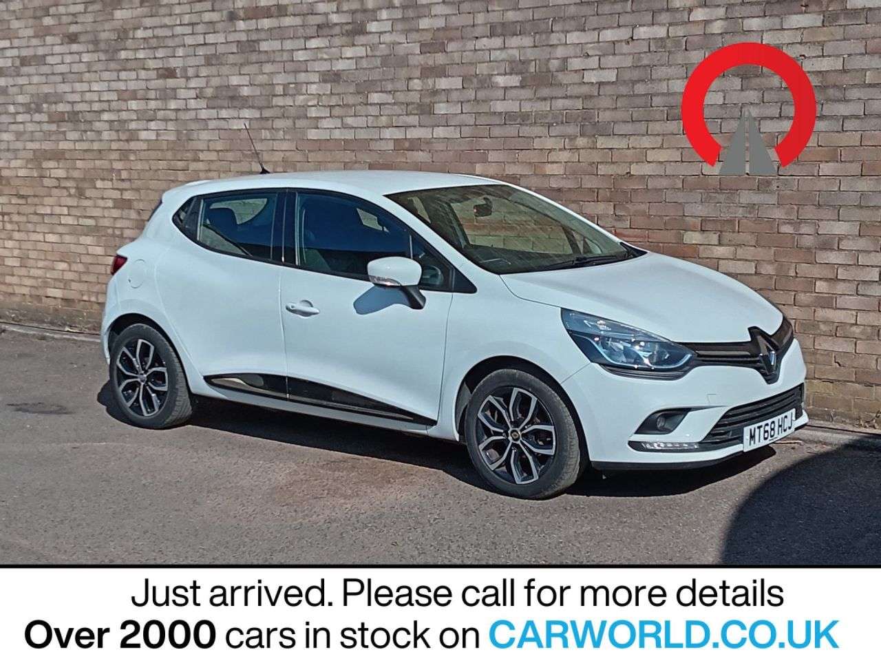 A 2018 RENAULT CLIO 0.9 TCe Play Hatchback 5dr Petrol Manual Euro 6 (s/s) (75 ps) A 2018 RENAULT CLIO 0.9 TCe Play Hatchback 5dr Petrol Manual Euro 6 (s/s) (75 ps)