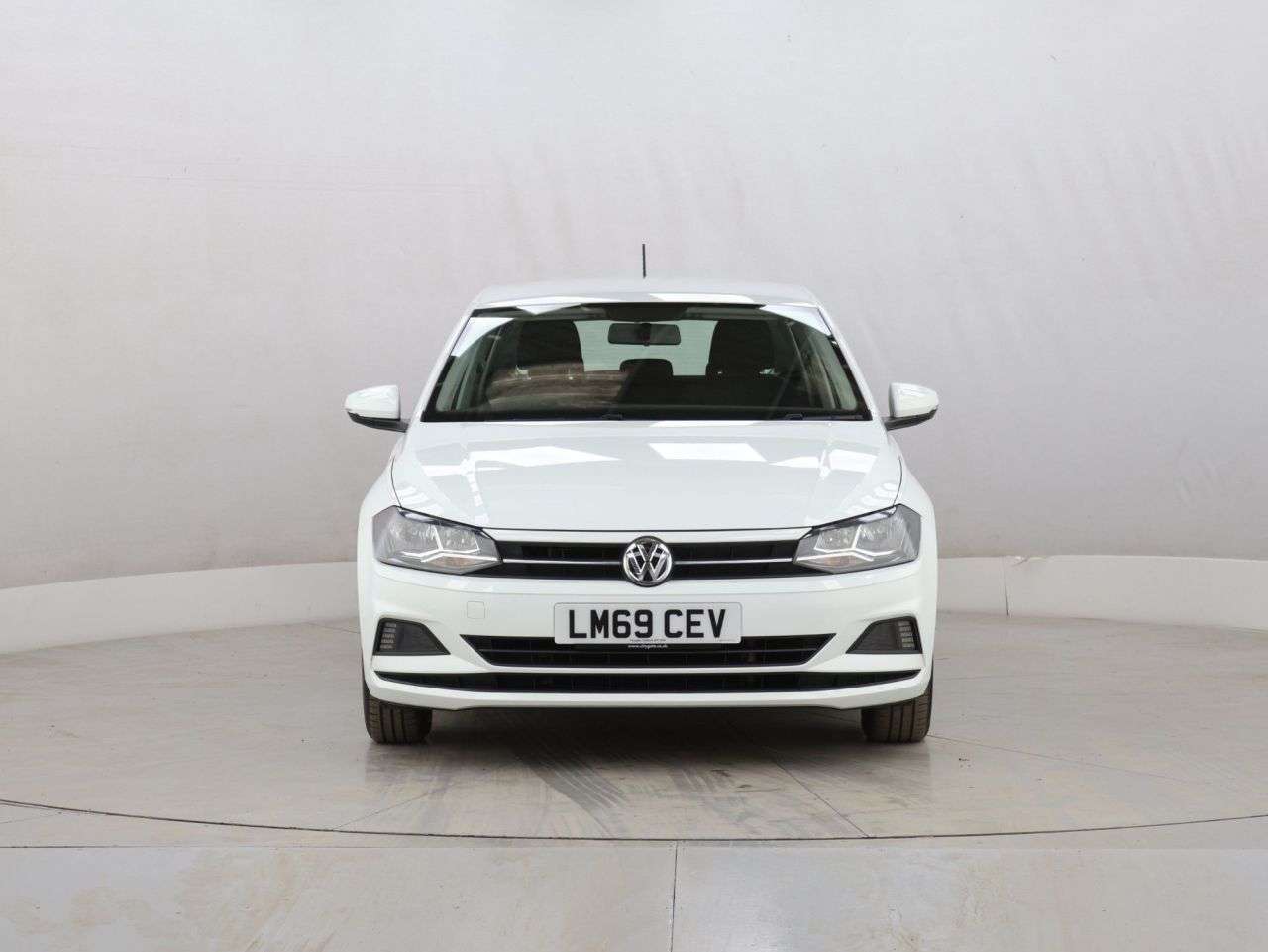 A 2019 VOLKSWAGEN POLO 1.0 TSI GPF SE Hatchback 5dr Petrol Manual Euro 6 (s/s) (95 ps) A 2019 VOLKSWAGEN POLO 1.0 TSI GPF SE Hatchback 5dr Petrol Manual Euro 6 (s/s) (95 ps)