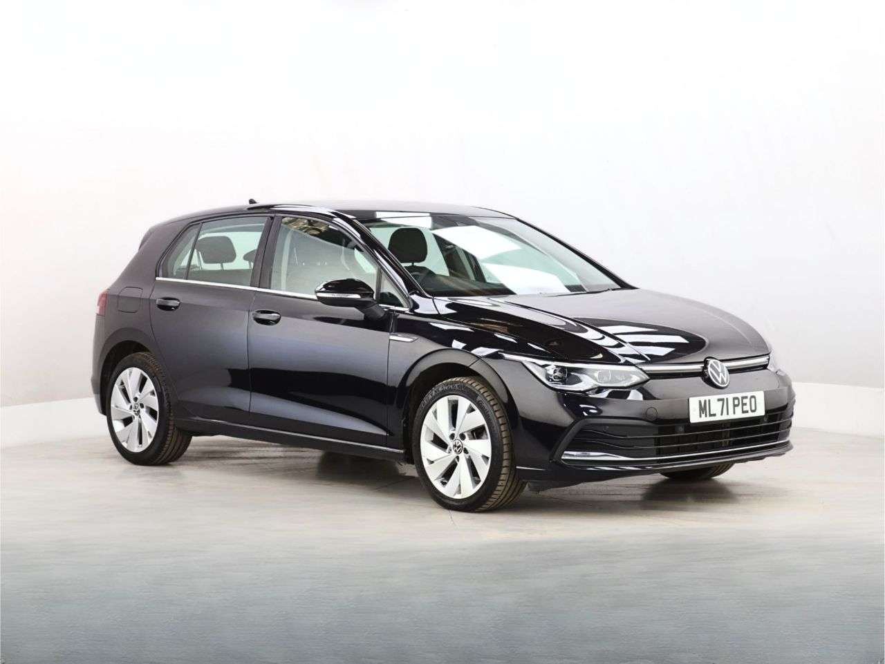 A 2021 VOLKSWAGEN GOLF 1.5 eTSI MHEV Style Hatchback 5dr Petrol Hybrid DSG Euro 6 (s/s) (130 ps) A 2021 VOLKSWAGEN GOLF 1.5 eTSI MHEV Style Hatchback 5dr Petrol Hybrid DSG Euro 6 (s/s) (130 ps)