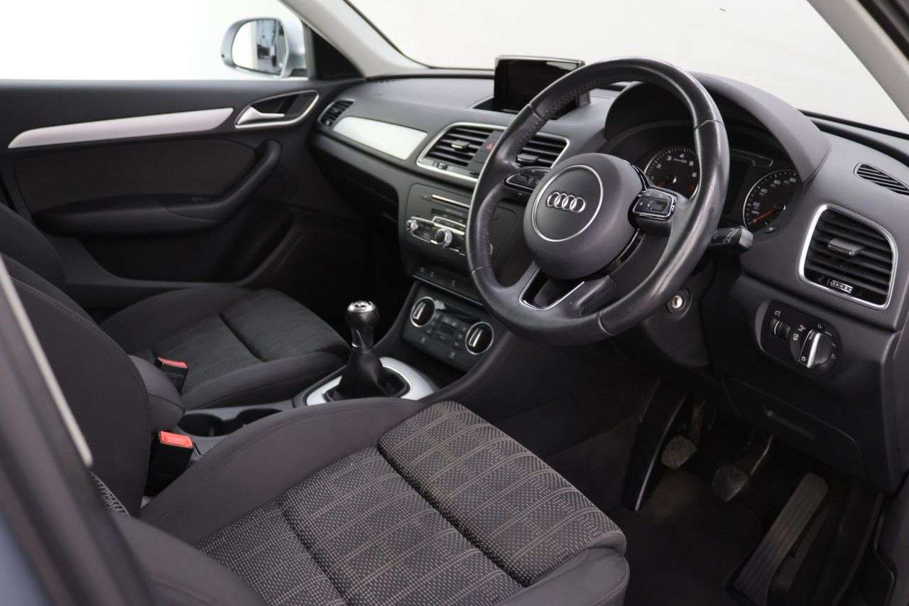 2018 AUDI Q3 2018 AUDI Q3
