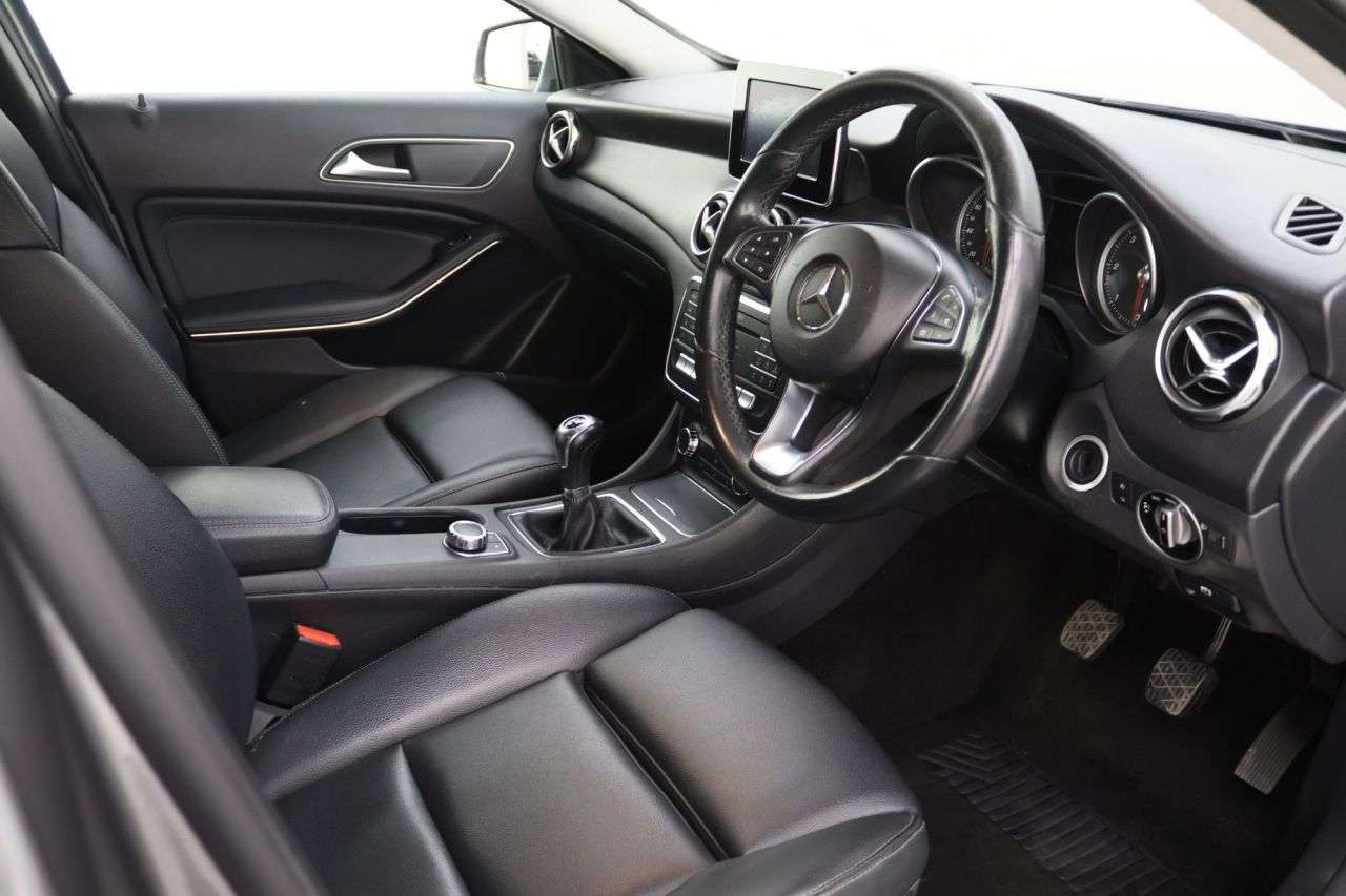 2017 MERCEDES-BENZ GLA CLASS 2017 MERCEDES-BENZ GLA CLASS