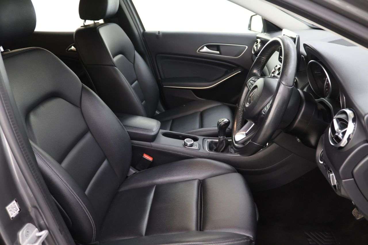 2017 MERCEDES-BENZ GLA CLASS 2017 MERCEDES-BENZ GLA CLASS