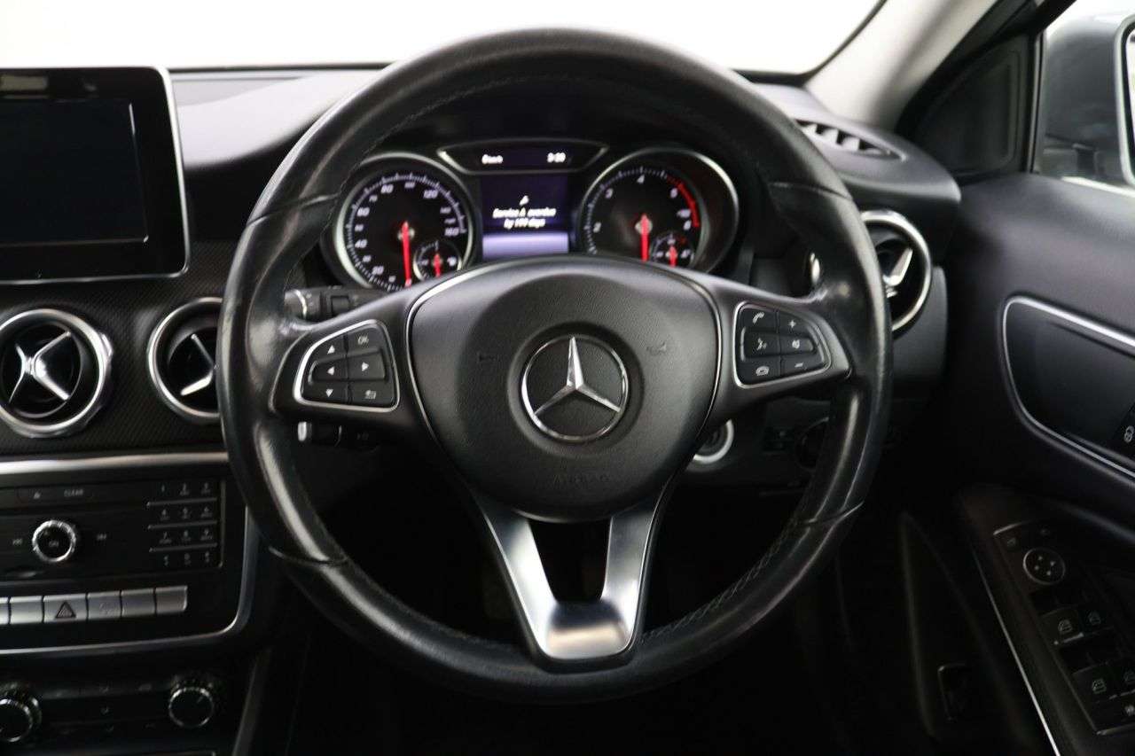 2017 MERCEDES-BENZ GLA CLASS 2017 MERCEDES-BENZ GLA CLASS