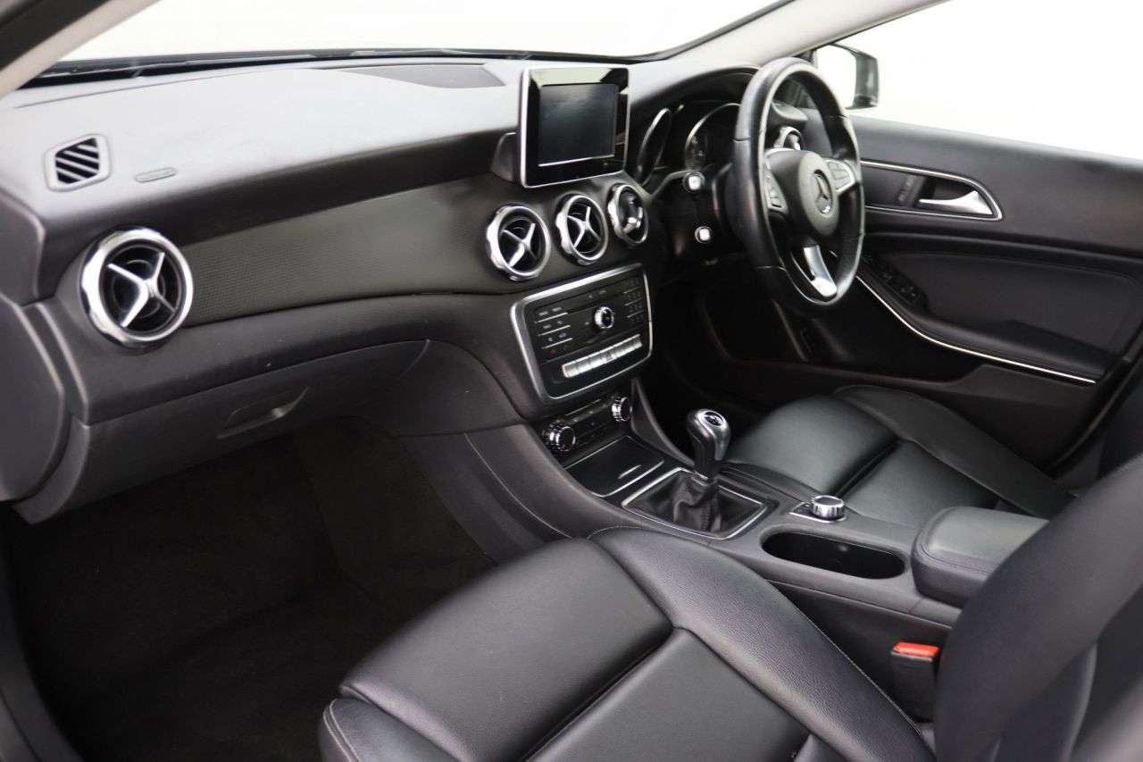 2017 MERCEDES-BENZ GLA CLASS 2017 MERCEDES-BENZ GLA CLASS