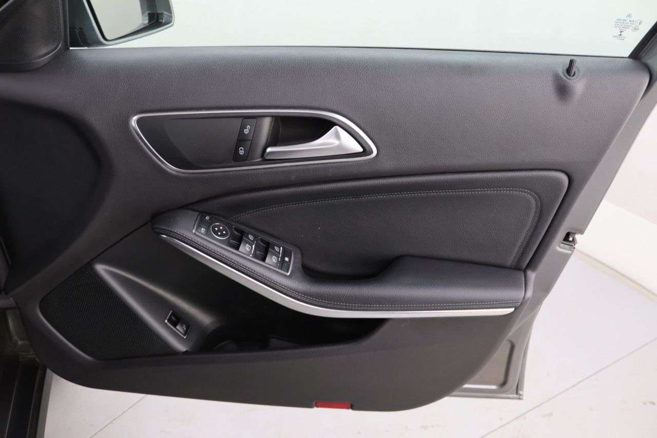 2017 MERCEDES-BENZ GLA CLASS 2017 MERCEDES-BENZ GLA CLASS