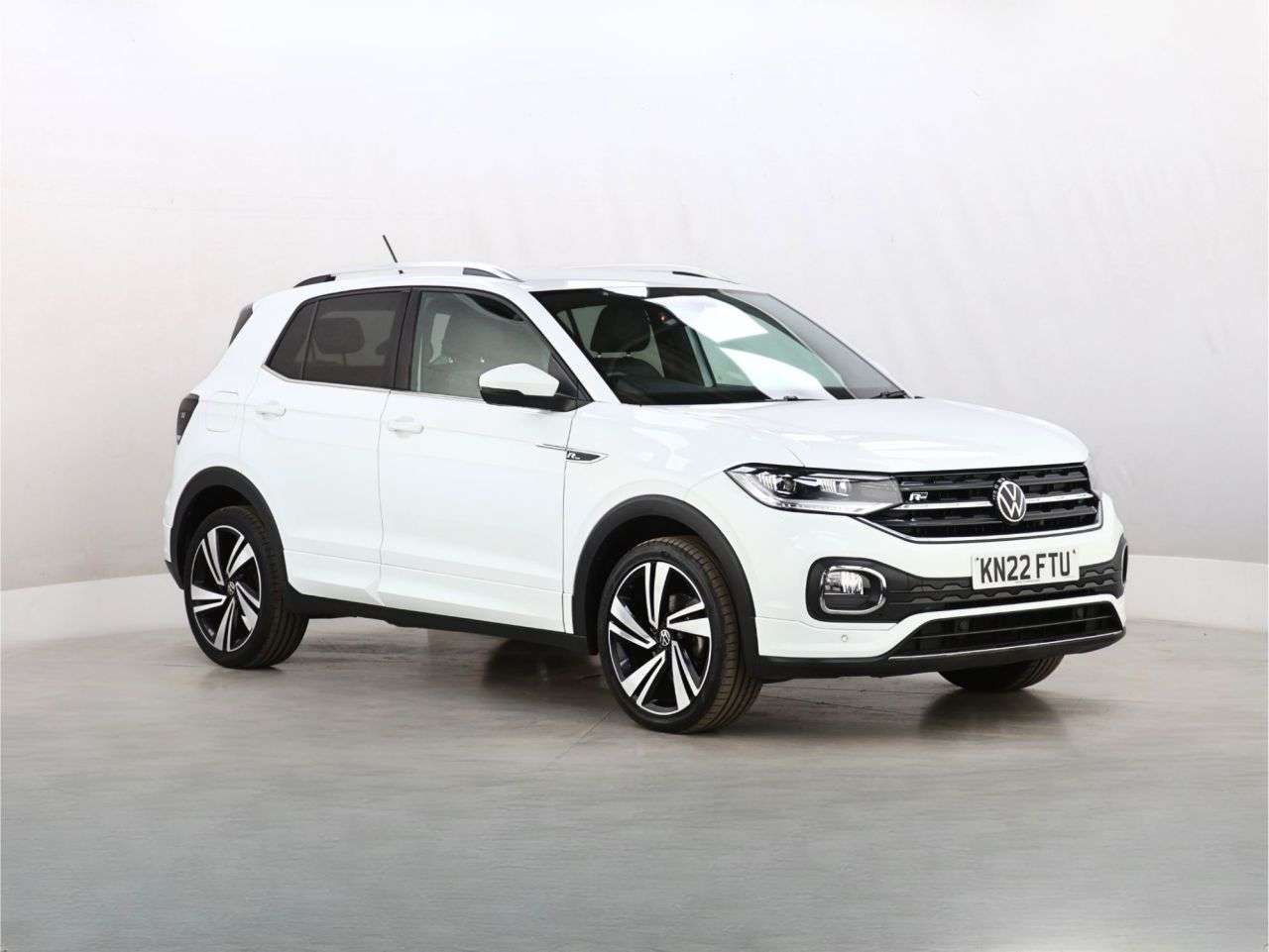 A 2022 VOLKSWAGEN T-CROSS 1.0 TSI R-Line SUV 5dr Petrol DSG Euro 6 (s/s) (110 ps) A 2022 VOLKSWAGEN T-CROSS 1.0 TSI R-Line SUV 5dr Petrol DSG Euro 6 (s/s) (110 ps)