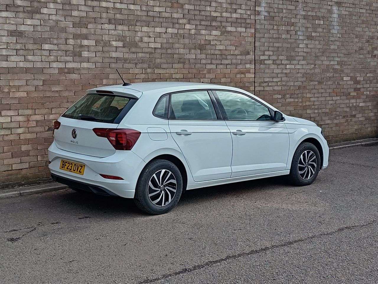 A 2023 VOLKSWAGEN POLO 1.0 EVO Life Hatchback 5dr Petrol Manual Euro 6 (s/s) (80 ps) A 2023 VOLKSWAGEN POLO 1.0 EVO Life Hatchback 5dr Petrol Manual Euro 6 (s/s) (80 ps)