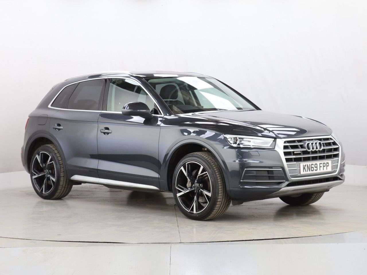 A 2019 AUDI Q5 2.0 TDI 40 Sport SUV 5dr Diesel S Tronic quattro Euro 6 (s/s) (190 ps) A 2019 AUDI Q5 2.0 TDI 40 Sport SUV 5dr Diesel S Tronic quattro Euro 6 (s/s) (190 ps)