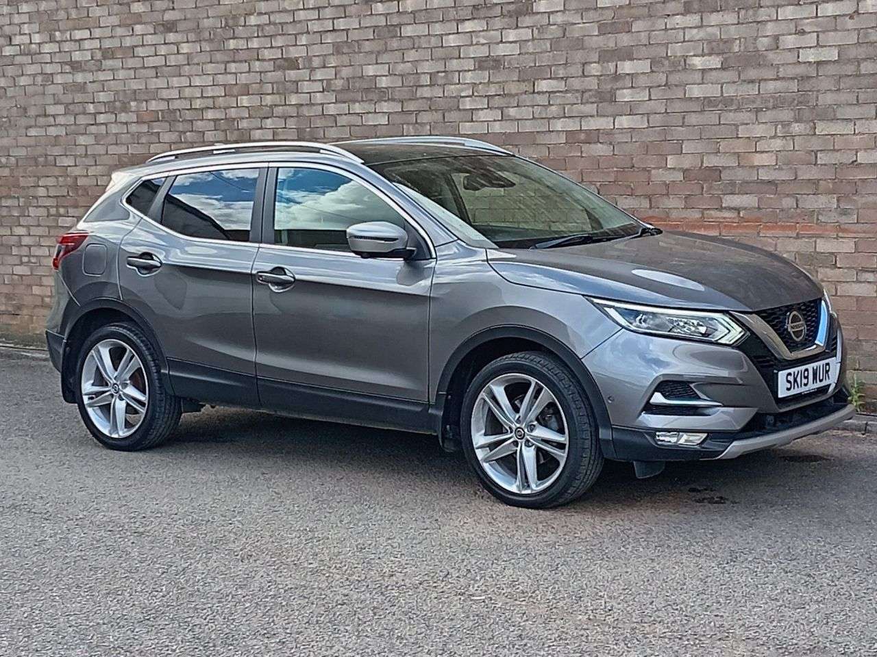 A 2019 NISSAN QASHQAI 1.3 DIG-T N-Motion SUV 5dr Petrol Manual Euro 6 (s/s) (140 ps) A 2019 NISSAN QASHQAI 1.3 DIG-T N-Motion SUV 5dr Petrol Manual Euro 6 (s/s) (140 ps)