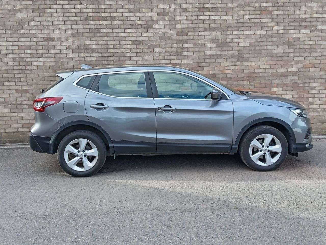 A 2019 NISSAN QASHQAI 1.3 DIG-T Acenta Premium SUV 5dr Petrol Manual Euro 6 (s/s) (140 ps) A 2019 NISSAN QASHQAI 1.3 DIG-T Acenta Premium SUV 5dr Petrol Manual Euro 6 (s/s) (140 ps)