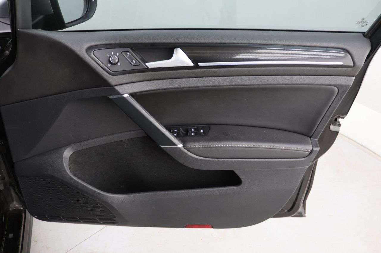 2019 VOLKSWAGEN GOLF 2019 VOLKSWAGEN GOLF