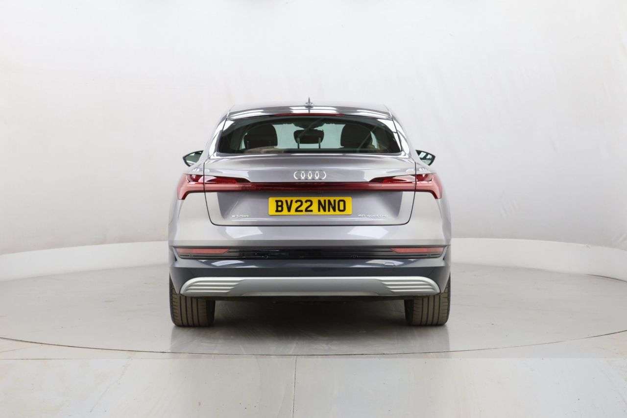 2022 AUDI E-TRON 2022 AUDI E-TRON