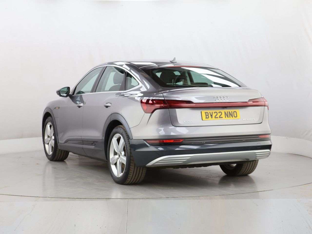 2022 AUDI E-TRON 2022 AUDI E-TRON