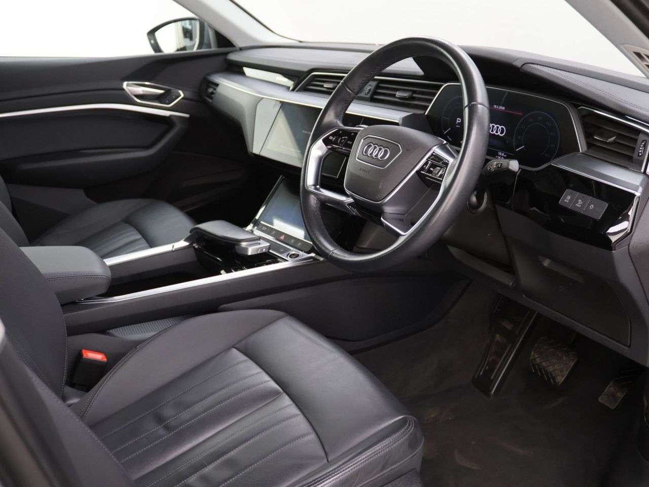 2022 AUDI E-TRON 2022 AUDI E-TRON