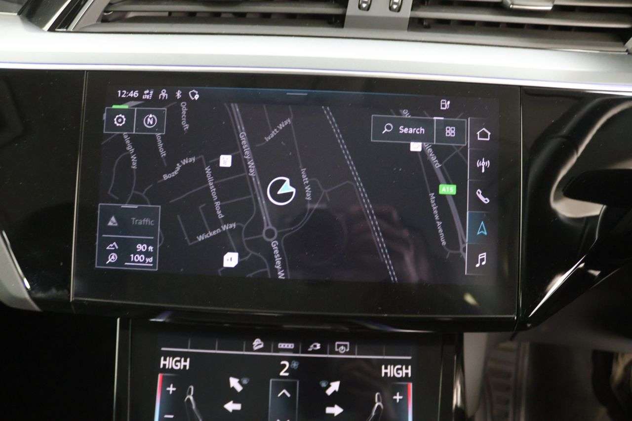 2022 AUDI E-TRON 2022 AUDI E-TRON
