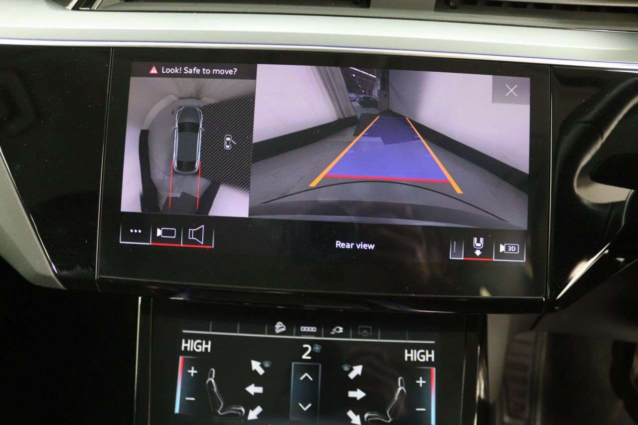 2022 AUDI E-TRON 2022 AUDI E-TRON