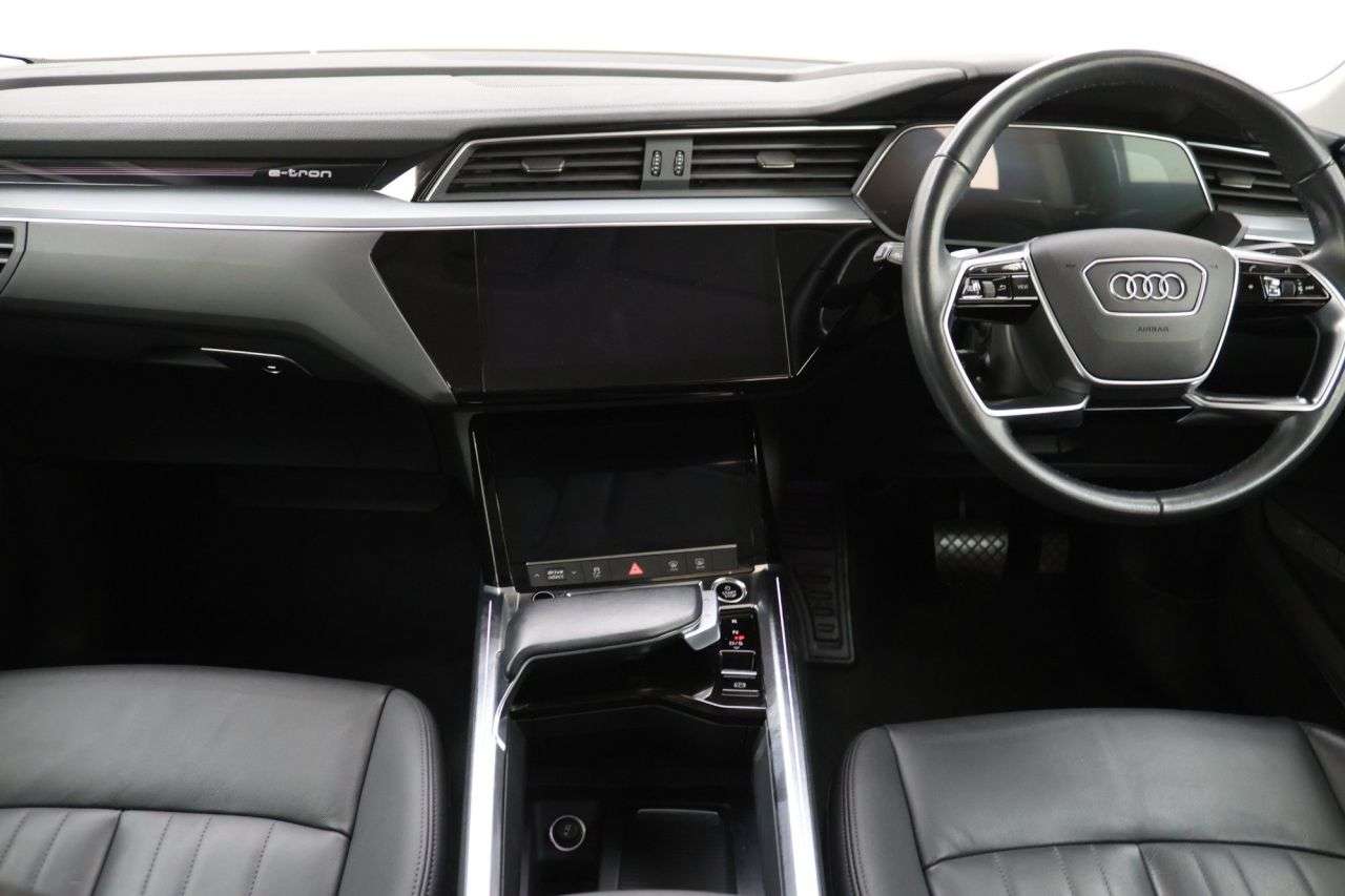2022 AUDI E-TRON 2022 AUDI E-TRON